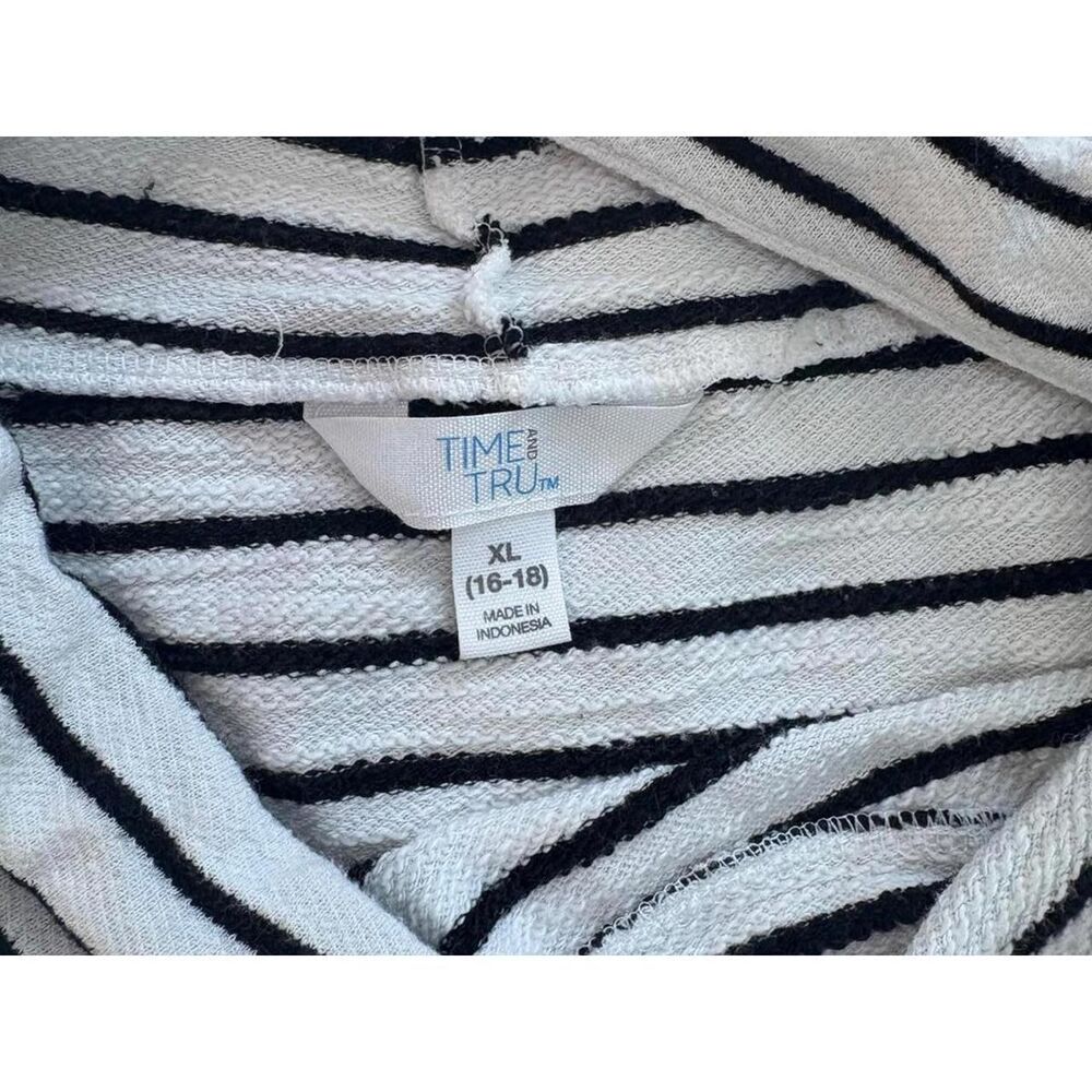 Time and Tru Women’s Pullover Sweatshirt Cowl Neck Drop Shoulder XL - Picture 4 of 4